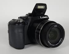 Panasonic Lumix FZ200